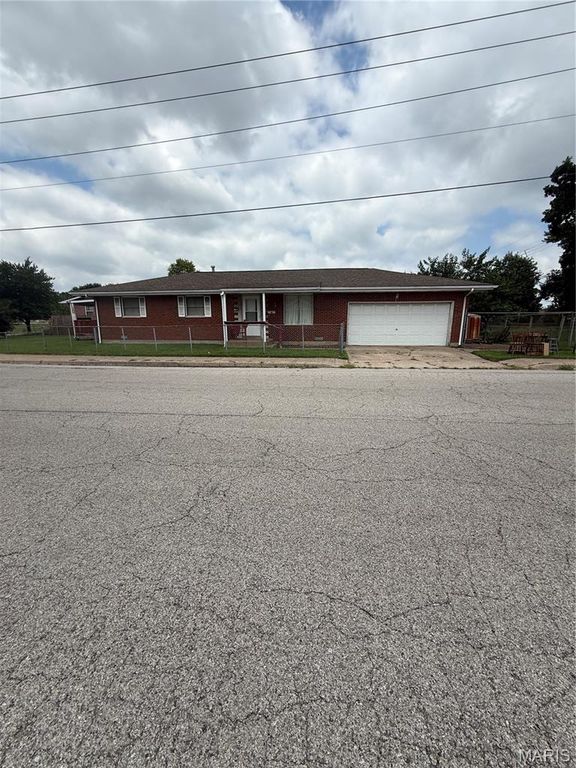 1200 Alton Avenue, Madison, IL 62060