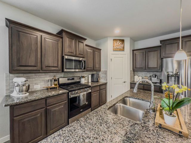 1005 Napier Way, Fort Worth, TX 76247