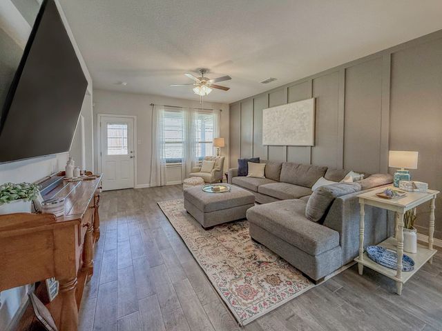 1005 Napier Way, Fort Worth, TX 76247
