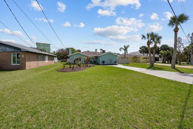 1946 N DAYTONA AVENUE, Flagler Beach, FL 32136