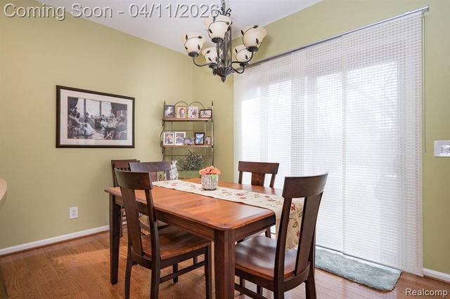 282 Stratford Lane, Lake Orion, MI 48360