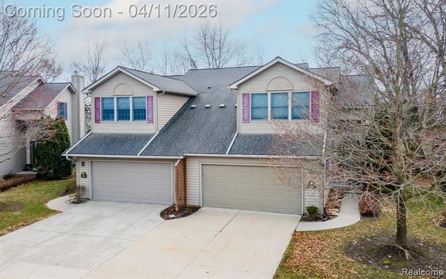 282 Stratford Lane, Lake Orion, MI 48360