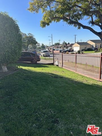 11908 Daleside Avenue, Hawthorne, CA 90250