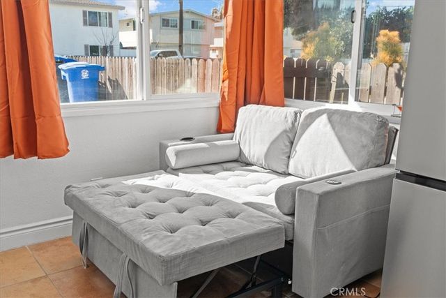 1095 Bonita Street A, Tustin, CA 92780