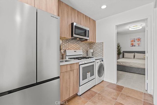 1095 Bonita Street A, Tustin, CA 92780