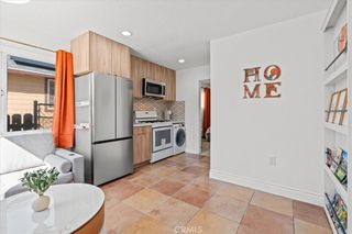 1095 Bonita Street A, Tustin, CA 92780