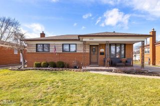 32549 Gloede Drive Drive, Warren, MI 48088