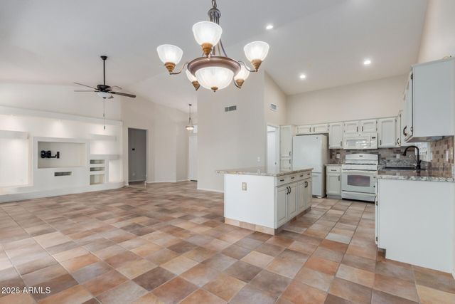 15089 W VERDE Lane, Goodyear, AZ 85395