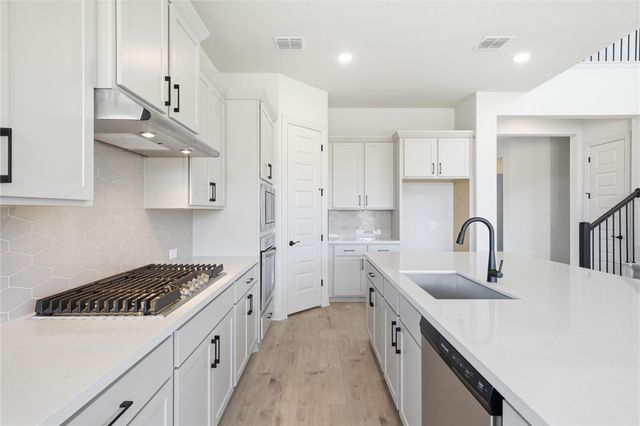 933 Sunny Ridge DR, Leander, TX 78641