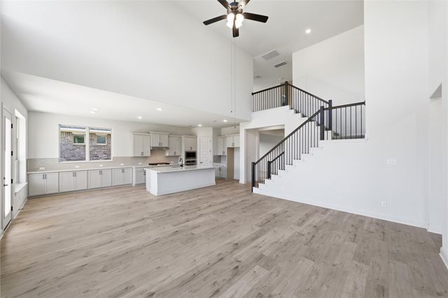 933 Sunny Ridge DR, Leander, TX 78641