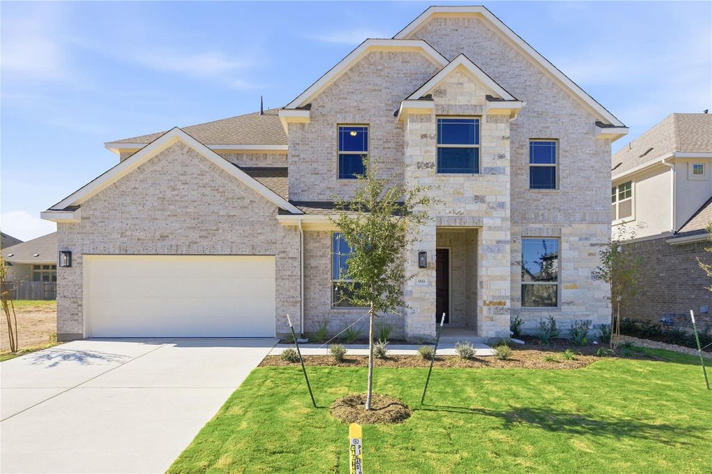 933 Sunny Ridge DR, Leander, TX 78641
