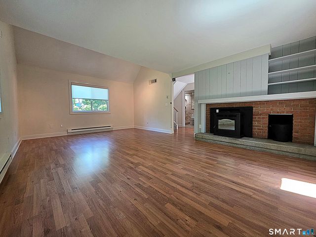 2 Heritage Village B, Southbury, CT 06488