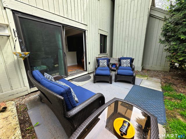 2 Heritage Village B, Southbury, CT 06488
