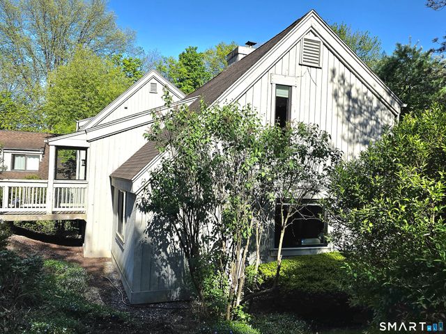 2 Heritage Village B, Southbury, CT 06488