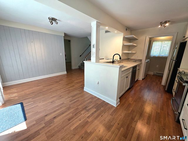 2 Heritage Village B, Southbury, CT 06488