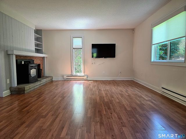 2 Heritage Village B, Southbury, CT 06488