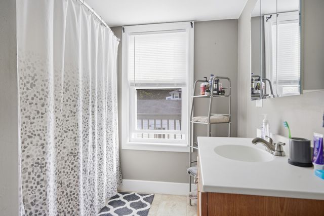 11 Russell St, Methuen, MA 01844