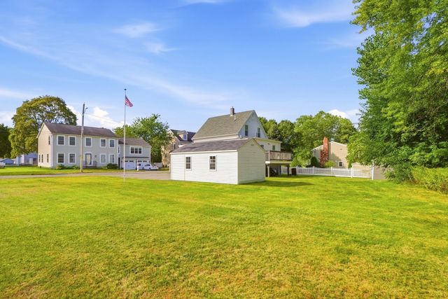 11 Russell St, Methuen, MA 01844