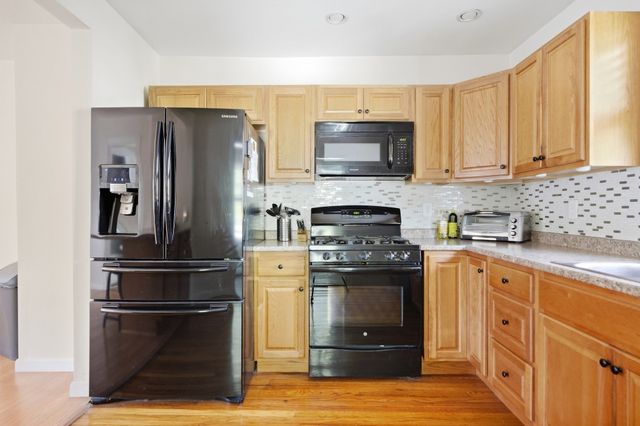 11 Russell St, Methuen, MA 01844