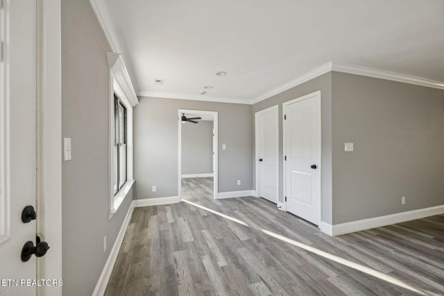 370 Flora Drive, Lenoir City, TN 37771