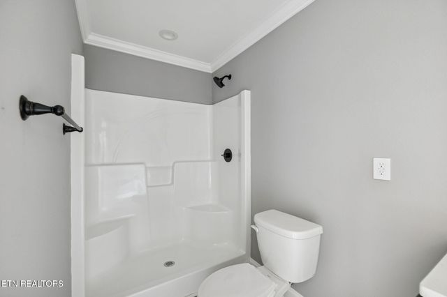 370 Flora Drive, Lenoir City, TN 37771