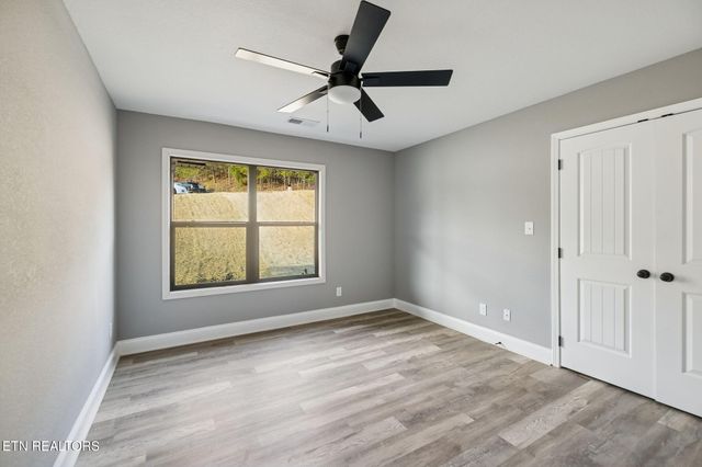 370 Flora Drive, Lenoir City, TN 37771