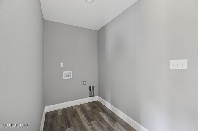 370 Flora Drive, Lenoir City, TN 37771