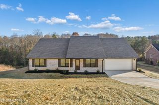 370 Flora Drive, Lenoir City, TN 37771