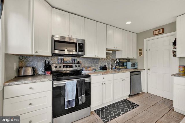 1411 CHARLESTOWN DR, Edgewood, MD 21040