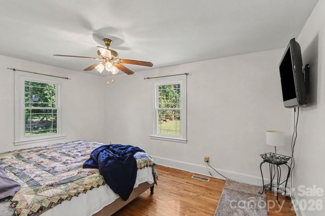 5528 Oak Drive, Charlotte, NC 28216