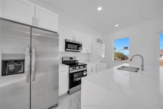 2910 67 ST, Lehigh Acres, FL 33971