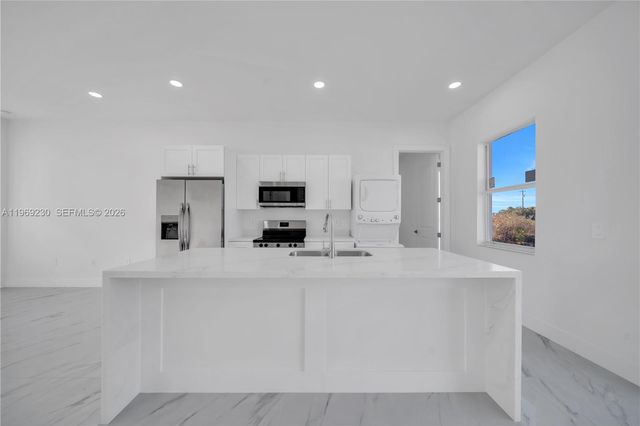 2910 67 ST, Lehigh Acres, FL 33971