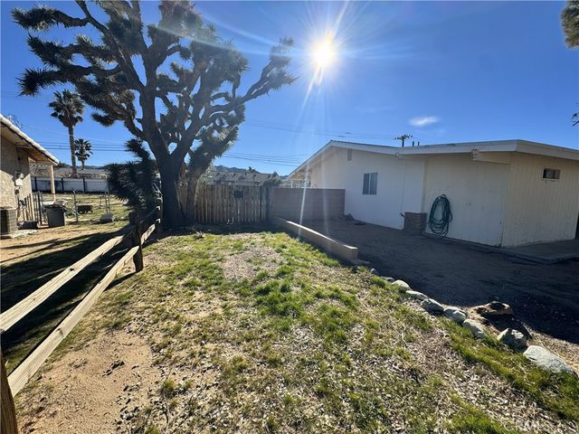 57795 El Dorado, Yucca Valley, CA 92284