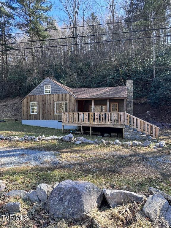 232 Konnarock Road, Troutdale, VA 24378