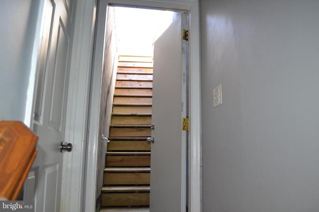 1410 N BOND ST, Baltimore, MD 21213