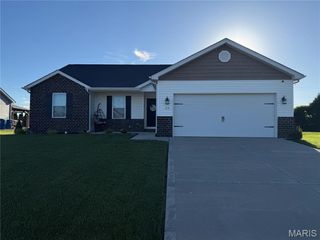 120 Eisenhower Boulevard, Troy, IL 62294