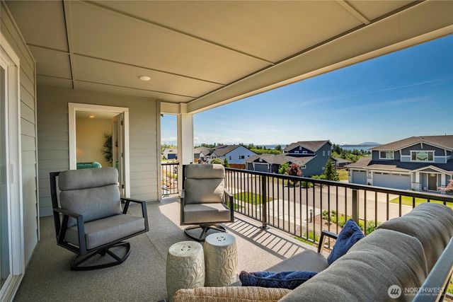 5436 Lonicera Drive, Blaine, WA 98230