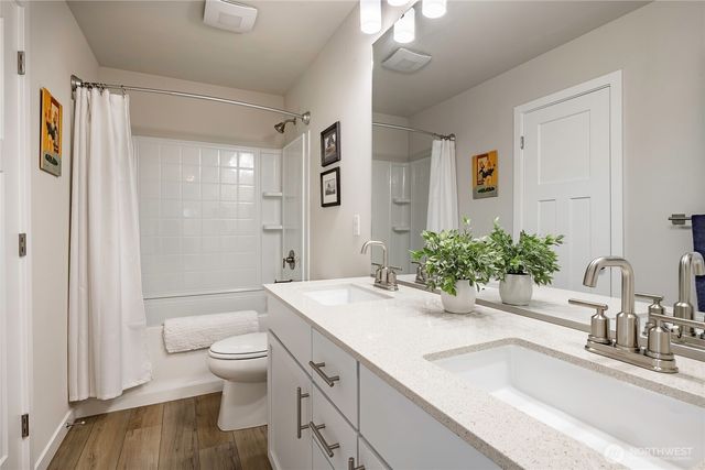 5436 Lonicera Drive, Blaine, WA 98230