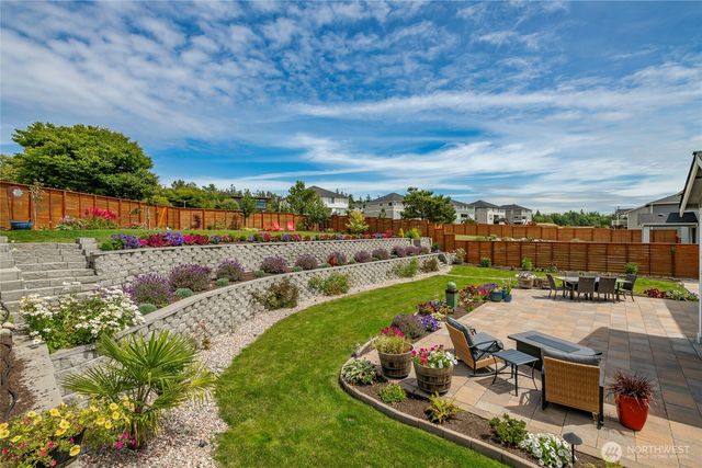 5436 Lonicera Drive, Blaine, WA 98230