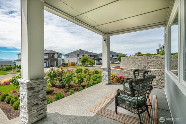 5436 Lonicera Drive, Blaine, WA 98230