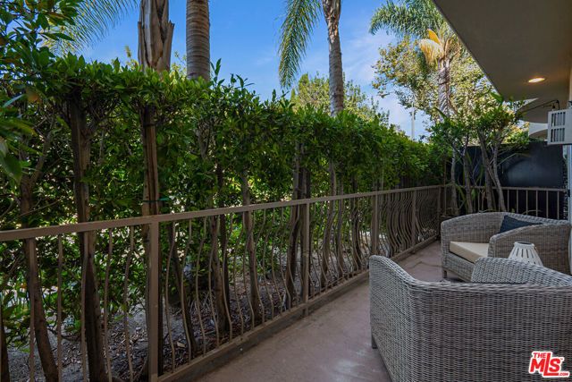 1838 Westholme Avenue 104, Los Angeles, CA 90025