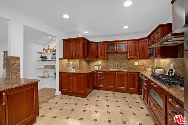1838 Westholme Avenue 104, Los Angeles, CA 90025