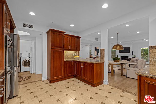 1838 Westholme Avenue 104, Los Angeles, CA 90025