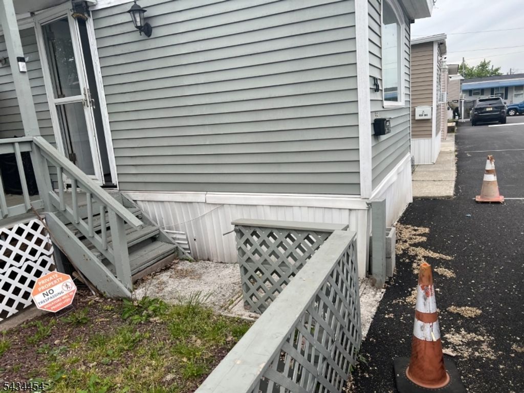55 Helen, Moonachie Boro, NJ 07074 — photo 2
