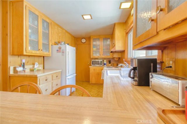 960 Snowbird Road, Wrightwood, CA 92397