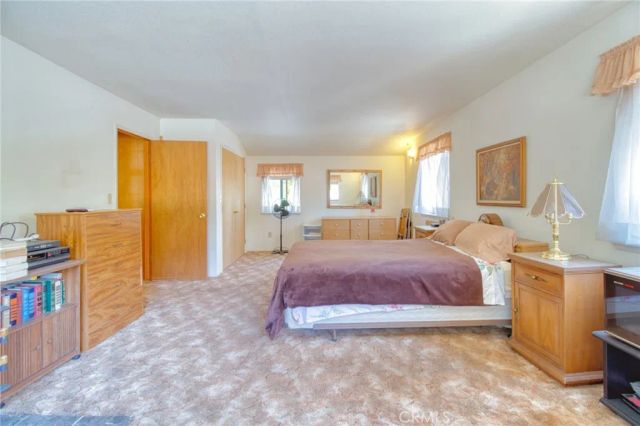 960 Snowbird Road, Wrightwood, CA 92397