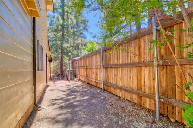960 Snowbird Road, Wrightwood, CA 92397