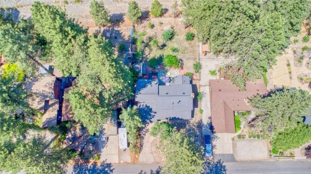 960 Snowbird Road, Wrightwood, CA 92397