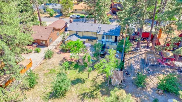 960 Snowbird Road, Wrightwood, CA 92397