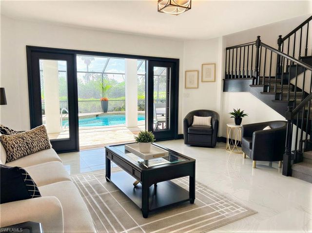11908 King James CT, Cape Coral, FL 33991